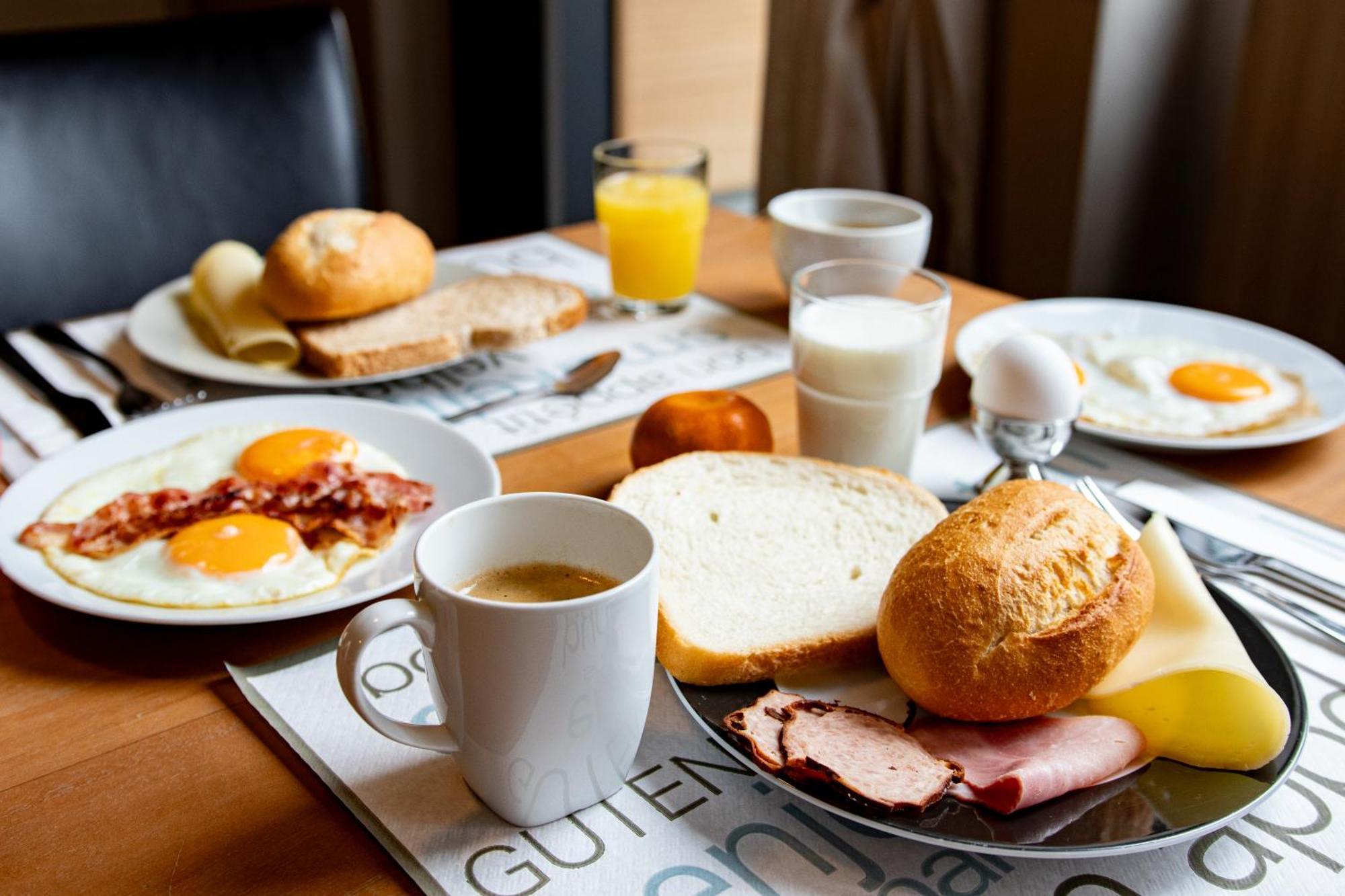Hunzego Hotel Uithuizermeeden 外观 照片
