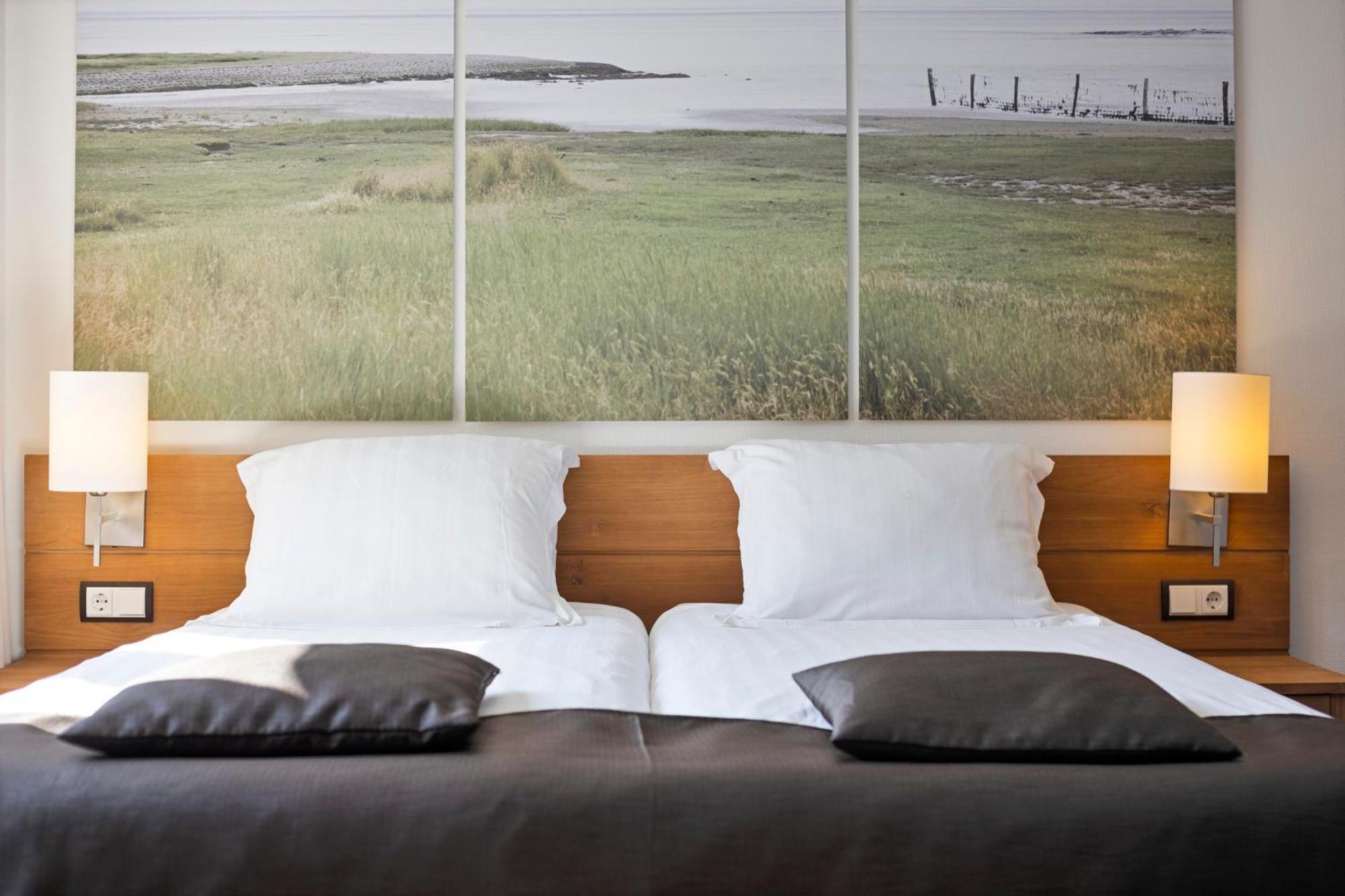 Hunzego Hotel Uithuizermeeden 外观 照片