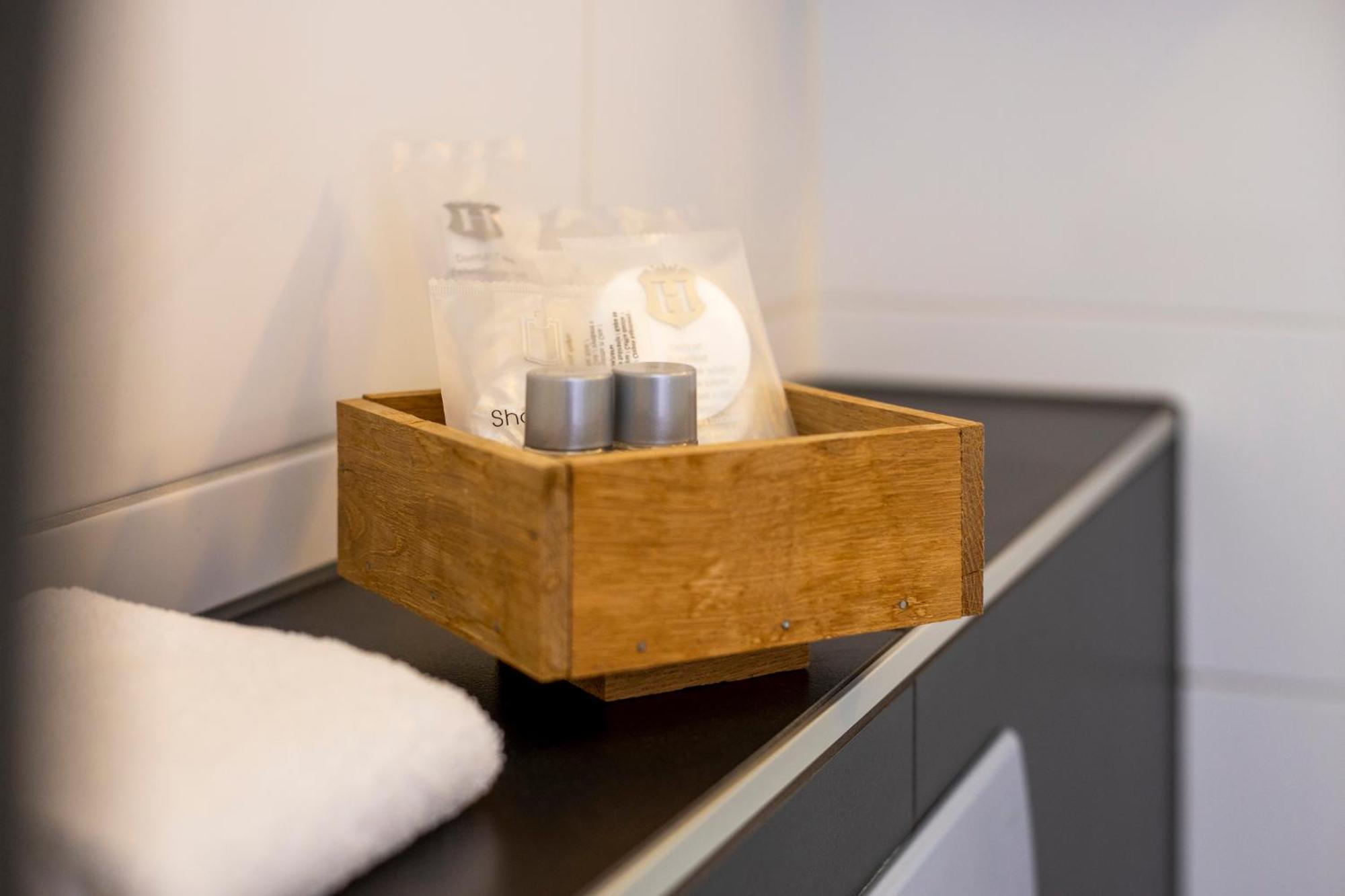 Hunzego Hotel Uithuizermeeden 外观 照片