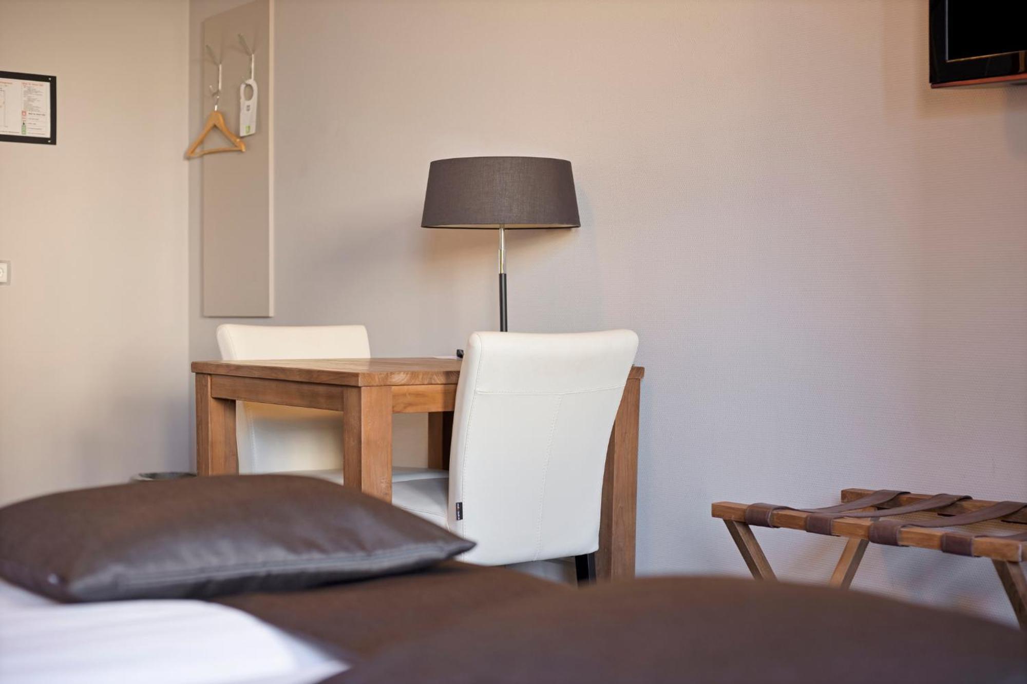 Hunzego Hotel Uithuizermeeden 外观 照片