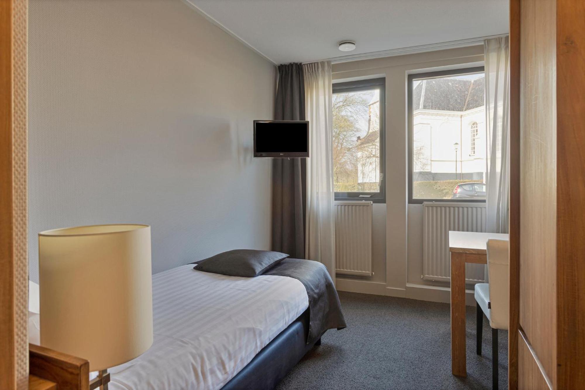 Hunzego Hotel Uithuizermeeden 外观 照片