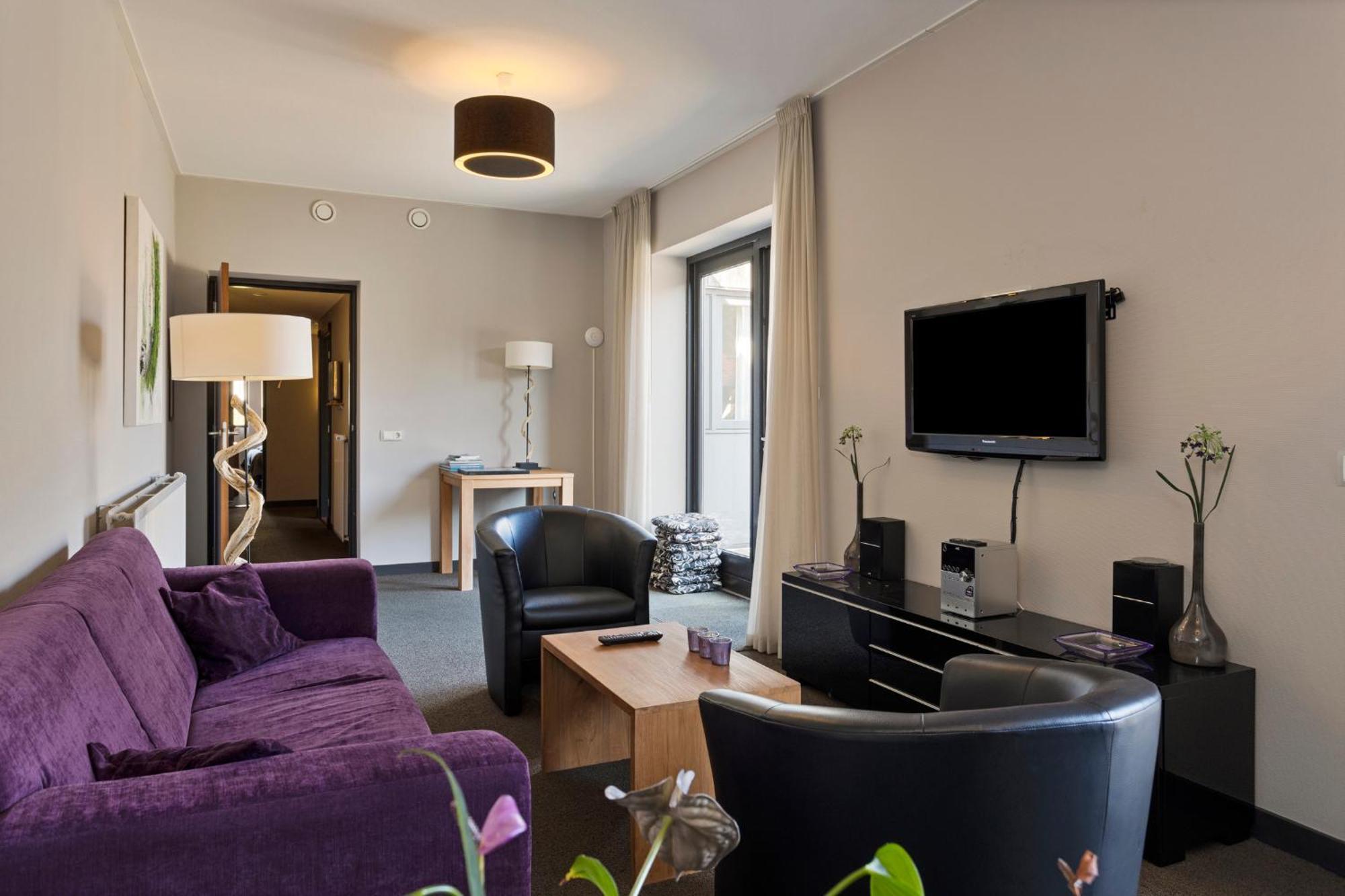 Hunzego Hotel Uithuizermeeden 外观 照片
